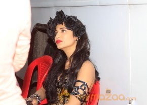 John Abraham - Shruthi Hassan on sets of Welcome Back   photo 13
