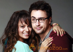 Kangana Ranaut Hot Kissing Scene Photos photo 6