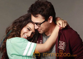 Kangana Ranaut Hot Kissing Scene Photos photo 11