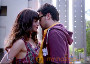 Kangana Ranaut Hot Kissing Scene Photos photo 9