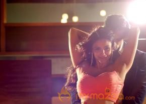 Karan Singh romance with Daisy Shah hot photos photo 54