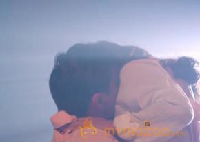 Karan Singh romance with Daisy Shah hot photos photo 37