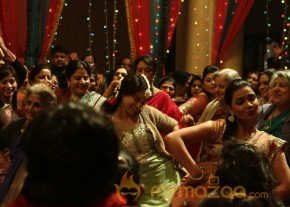 Queen Movie New Stills  photo 3