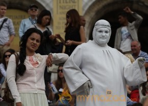 Queen Movie New Stills 