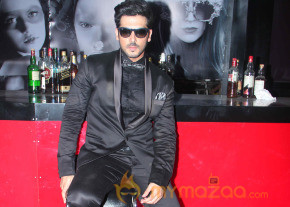 Sharafat Gayi Tel Lene Movie On Location Stills  photo 6