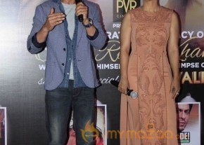 SRK And Kajol At Sneak Preview Show Of Dilwale photo 19