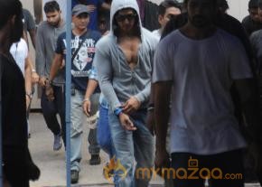 Tiger Shroff Spotted on Baaghi Sets Photos  photo 2