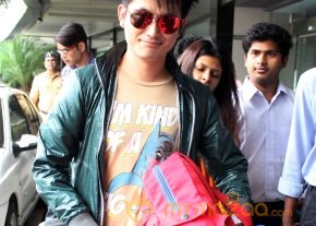 Celebrities Spotted at Airport Photos  photo 11