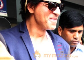 Celebrities Spotted at Airport Photos  photo 19