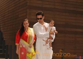 Imran Khan Celebrates Eid with Family Photos  photo 15