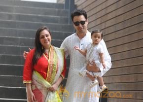 Imran Khan Celebrates Eid with Family Photos  photo 3