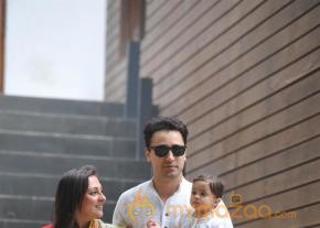 Imran Khan Celebrates Eid with Family Photos  photo 6