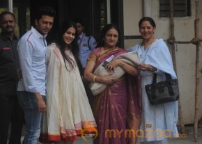Ritesh Deshmukh- Genelia snapped with Baby Boy 