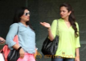 Salman Khan Snapped Photos on the eve of Rakhi  photo 5