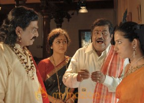 Aptharakshaka Movie Stills photo 8