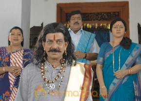 Aptharakshaka Movie Stills photo 16