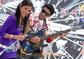 Parole Movie Stills photo 6