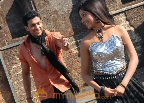 Parole Movie Stills photo 18
