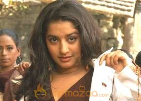 Meera Jasmine Cute Gallery photo 19