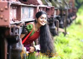 Meera Nandan Cute Photo Gallery photo 7