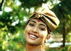 Naviya Nair Cute Photo Gallery photo 11