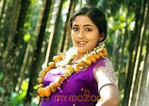 Naviya Nair Cute Photo Gallery