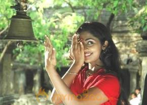 Naviya Nair Cute Photo Gallery photo 16