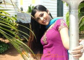 Naviya Nair Cute Photo Gallery photo 8