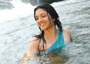 Vimala Raman Photo Gallery photo 5