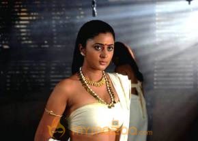 Pazhassi Raja Movie Stills photo 23