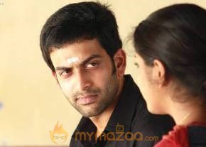 Puthiya Mugham Movie Stills photo 17