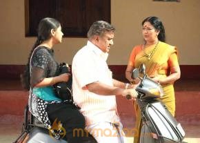 Puthiya Mugham Movie Stills photo 22
