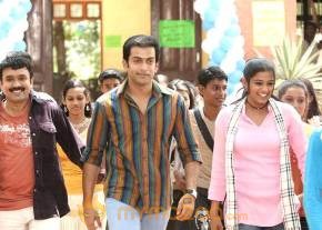 Puthiya Mugham Movie Stills photo 4