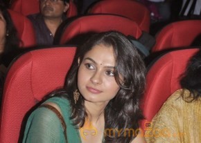 Actress Andrea Jeremiah Hot Stills photo 5