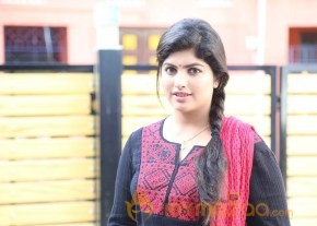 Actress Naina Sarvaar Latest Stills photo 9