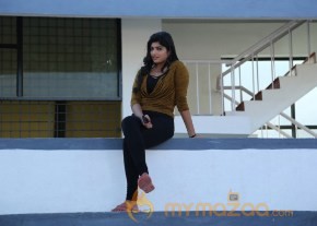Actress Naina Sarvaar Latest Stills photo 21