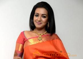 Catherine Tresa Stills photo 5