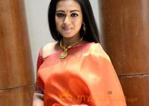 Catherine Tresa Stills photo 8