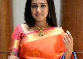 Catherine Tresa Stills photo 9