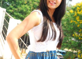 Deepika Stills photo 7