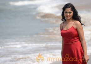Divya Singh Hot Photos photo 5