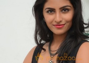 Kruthika Hot Black Dress Glam Pics photo 12