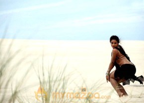 Neetu Chandra photo gallery photo 21