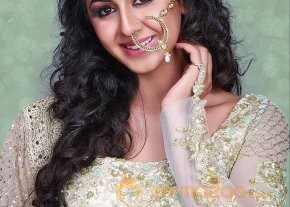 Nikki Galrani ‏ photo 2