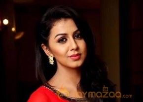 Nikki Galrani ‏ photo 3