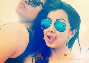 Nikki Galrani ‏ photo 6