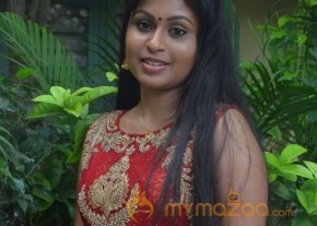 Nivedhitha Tamil Actress Stills  photo 4