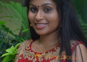 Nivedhitha Tamil Actress Stills  photo 12