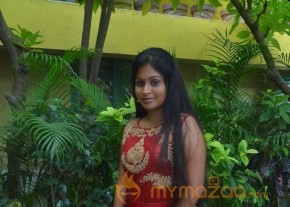 Nivedhitha Tamil Actress Stills  photo 13