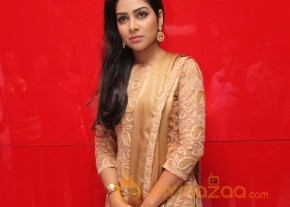 Pichaikaaran Fame Satna Titus Latest Images photo 3